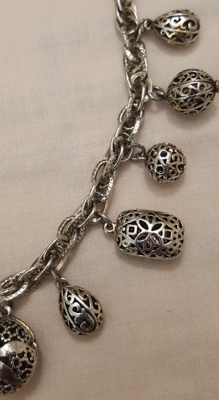 Vintage silver tone choker with charms filigrees - Picture 3 of 6